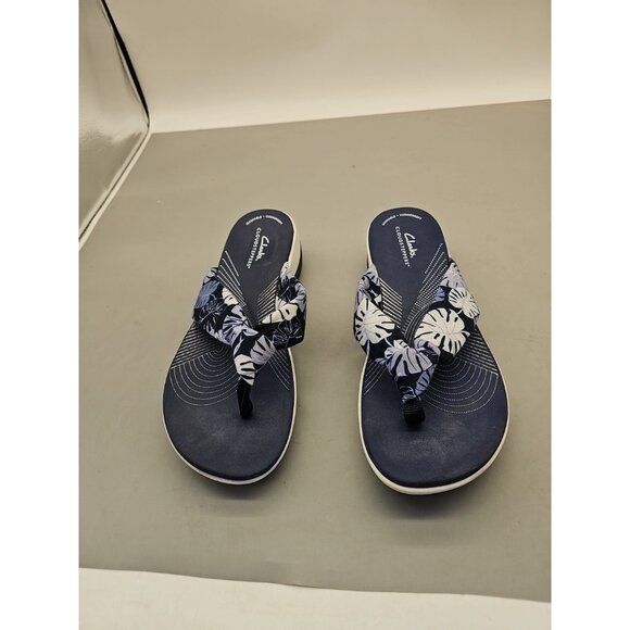 Clarks Womens Arla Kaylie Slip On Flat Sandal Navy Size 10 EUC - Picture 1 of 5